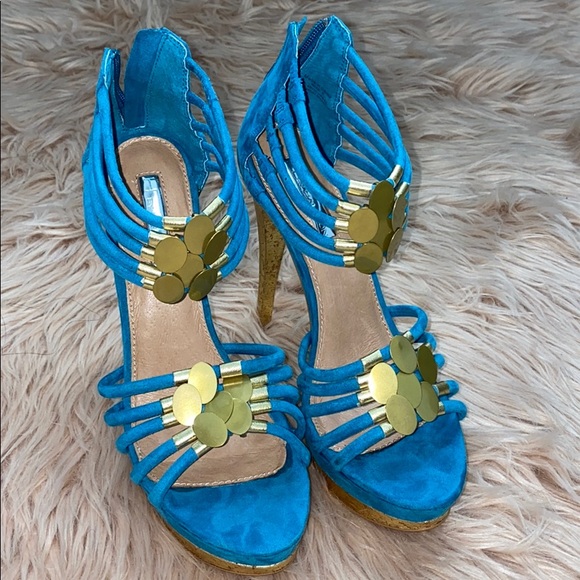 H by Halston teal with gold detail size 8 heels 👠 - Picture 2 of 5